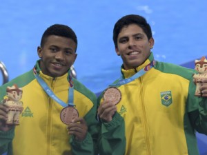 Isaac Souza e Kawan Pereira são bronze na plataforma e levam Brasil a pódio inédito nos saltos